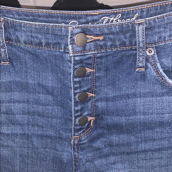 Universal Thread Jean Shorts - Picture 3 of 4